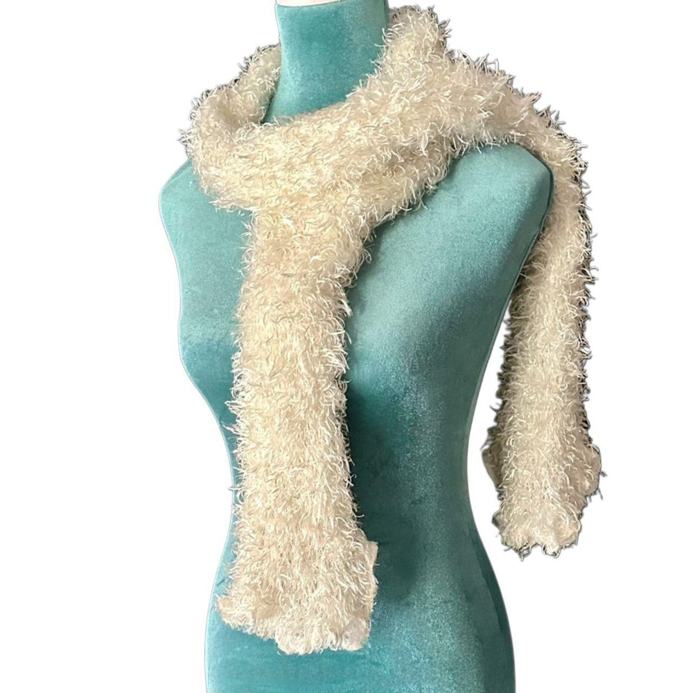 Vintage Coldwater Creek Cream Eyelash Knit Scarf Angelcore